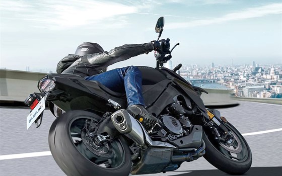 Verleihmotorrad Suzuki GSX-S1000 vom Händler BKM Bikes Handels GmbH - Bild 12