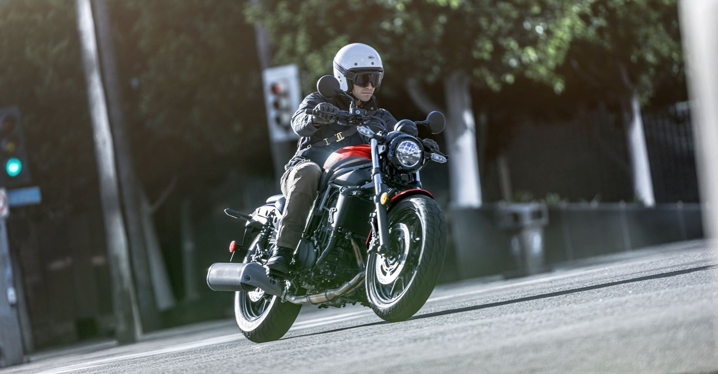 Verleihmotorrad Kawasaki Eliminator 500 vom Händler BKM Bikes Handels GmbH