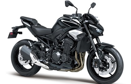Leihmotorrad Kawasaki Z900 70kW