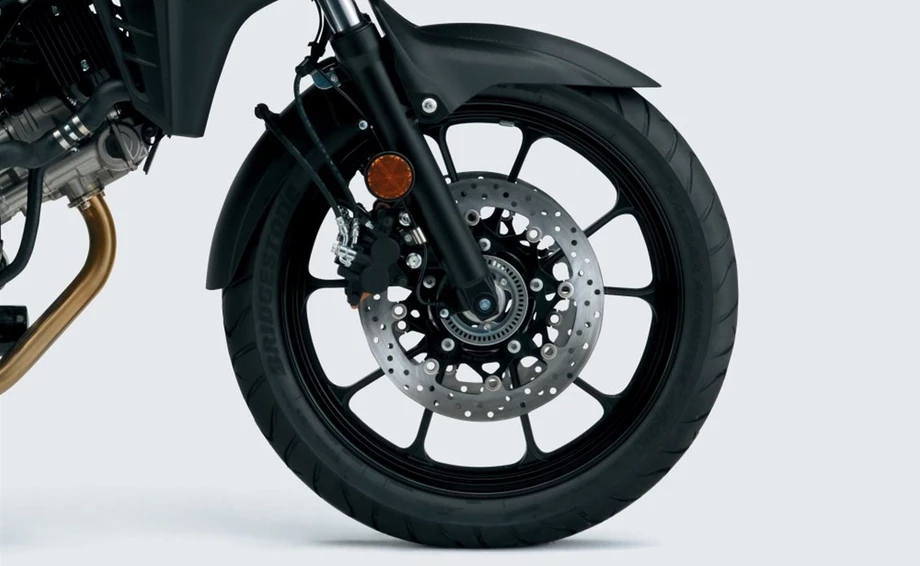 Verleihmotorrad Suzuki V-Strom 650 vom Händler Motocenter Hegau GmbH Bild 8: Verleihmotorrad Suzuki V-Strom 650 vom Händler Motocenter Hegau GmbH