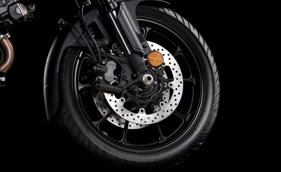Verleihmotorrad Suzuki V-Strom 1050 vom Händler Motorrad Bröhl Bild 4: Verleihmotorrad Suzuki V-Strom 1050 vom Händler Motorrad Bröhl