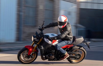 Leihmotorrad Yamaha XSR900