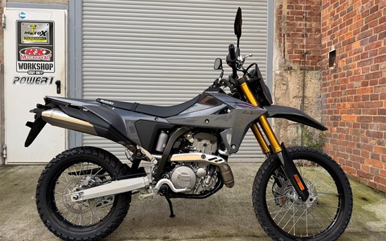 Verleihmotorrad Suzuki DR-Z4S vom Händler H&K Motorsport - Bild 1