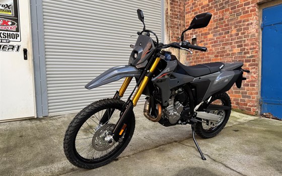 Verleihmotorrad Suzuki DR-Z4S vom Händler H&K Motorsport - Bild 5