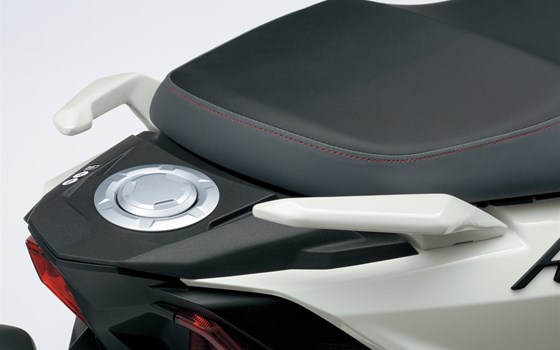 Verleihmotorrad Suzuki Avenis 125 vom Händler Motorrad Rubin GmbH & Co.KG - Bild 12 Verleihmotorrad Suzuki Avenis 125 vom Händler Motorrad Rubin GmbH & Co.KG - Bild 12