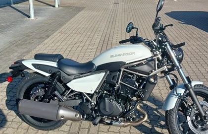 Leihmotorrad Kawasaki Eliminator 500 Leihmotorrad Kawasaki Eliminator 500