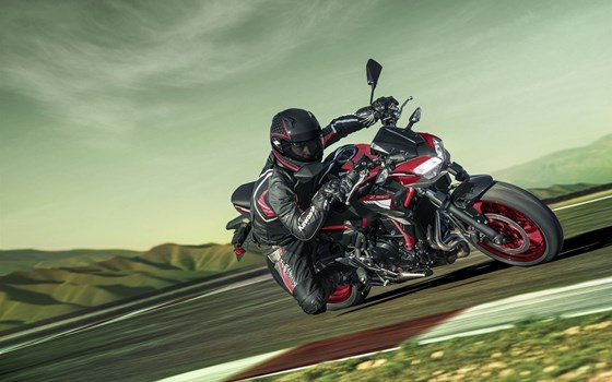 Verleihmotorrad Kawasaki Z650 vom Händler Motours Motorräder GmbH & Co. KG - Bild 7 Verleihmotorrad Kawasaki Z650 vom Händler Motours Motorräder GmbH & Co. KG - Bild 7