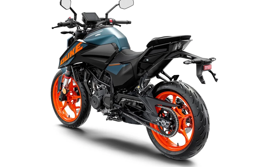 Verleihmotorrad KTM 125 Duke vom Händler MotoPro GmbH Bild 12: Verleihmotorrad KTM 125 Duke vom Händler MotoPro GmbH