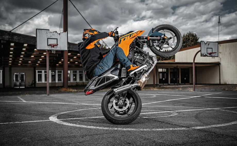 Verleihmotorrad KTM 125 Duke vom Händler MotoPro GmbH Bild 2: Verleihmotorrad KTM 125 Duke vom Händler MotoPro GmbH