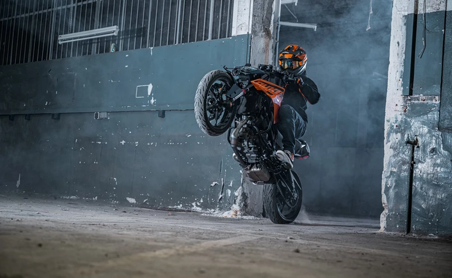 Verleihmotorrad KTM 125 Duke vom Händler MotoPro GmbH Bild 21: Verleihmotorrad KTM 125 Duke vom Händler MotoPro GmbH