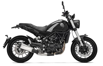 Leihmotorrad Benelli Leoncino 500 Leihmotorrad Benelli Leoncino 500