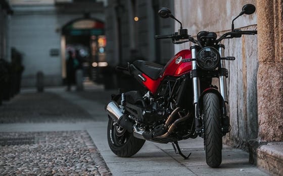 Verleihmotorrad Benelli Leoncino 500 vom Händler Zweirad Baye - Bild 4 Verleihmotorrad Benelli Leoncino 500 vom Händler Zweirad Baye - Bild 4