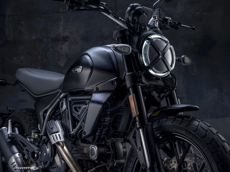 Verleihmotorrad Ducati Scrambler Icon Dark vom Händler O wie M Motorräder | Nachf. Sven-Olaf Timm e.K. Bild 3: Verleihmotorrad Ducati Scrambler Icon Dark vom Händler O wie M Motorräder | Nachf. Sven-Olaf Timm e.K.