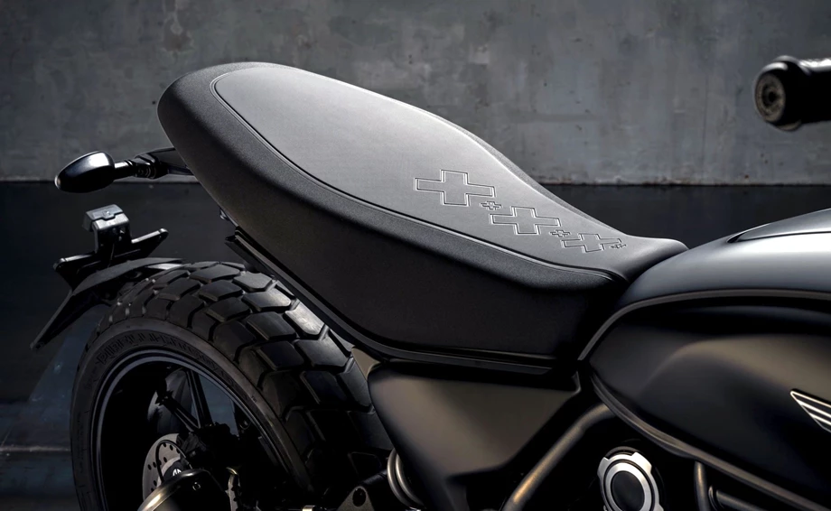 Verleihmotorrad Ducati Scrambler Icon Dark vom Händler O wie M Motorräder | Nachf. Sven-Olaf Timm e.K. Bild 8: Verleihmotorrad Ducati Scrambler Icon Dark vom Händler O wie M Motorräder | Nachf. Sven-Olaf Timm e.K.