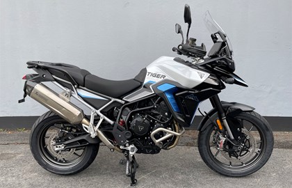 Leihmotorrad Triumph Tiger 900 Alpine Edition