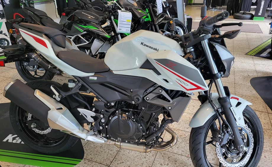 Verleihmotorrad Kawasaki Z 400 vom Händler Zweirad- Technik Herzog Bild 1: Verleihmotorrad Kawasaki Z 400 vom Händler Zweirad- Technik Herzog