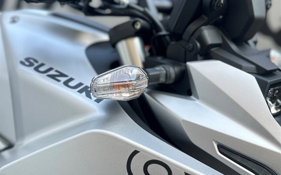 Verleihmotorrad Suzuki GSX-8S vom Händler Motorrad Naujocks - Bild 8