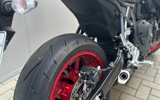 Verleihmotorrad Suzuki GSX-8S vom Händler Motorrad Naujocks - Bild 5