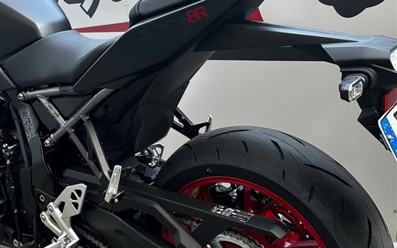 Verleihmotorrad Suzuki GSX-8R vom Händler Motorrad Naujocks - Bild 6