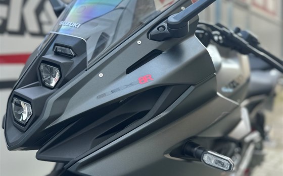 Verleihmotorrad Suzuki GSX-8R vom Händler Motorrad Naujocks - Bild 5