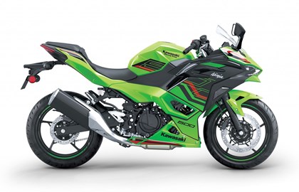 Leihmotorrad Kawasaki Ninja 500 SE