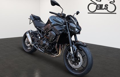 Leihmotorrad Kawasaki Z900