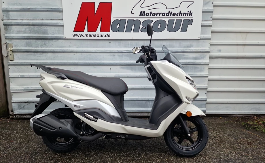 Verleihmotorrad Suzuki Burgman Street 125EX vom Händler Mansour Motorradtechnik Bild 1: Verleihmotorrad Suzuki Burgman Street 125EX vom Händler Mansour Motorradtechnik