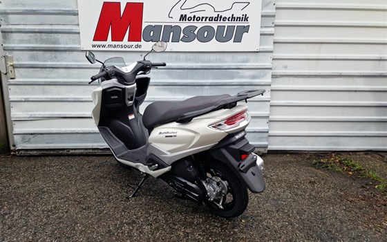 Verleihmotorrad Suzuki Burgman Street 125EX vom Händler Mansour Motorradtechnik - Bild 4 Verleihmotorrad Suzuki Burgman Street 125EX vom Händler Mansour Motorradtechnik - Bild 4