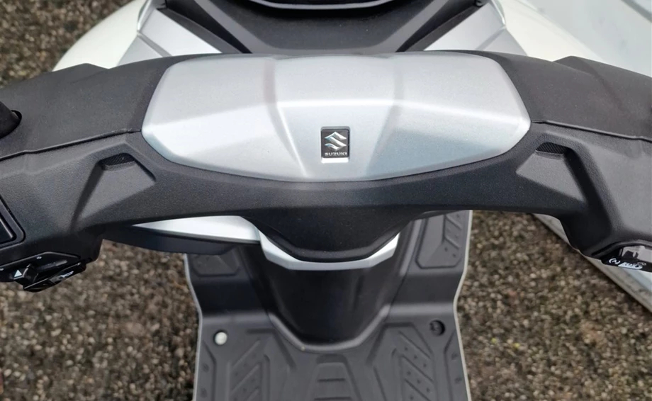 Verleihmotorrad Suzuki Burgman Street 125EX vom Händler Mansour Motorradtechnik Bild 6: Verleihmotorrad Suzuki Burgman Street 125EX vom Händler Mansour Motorradtechnik