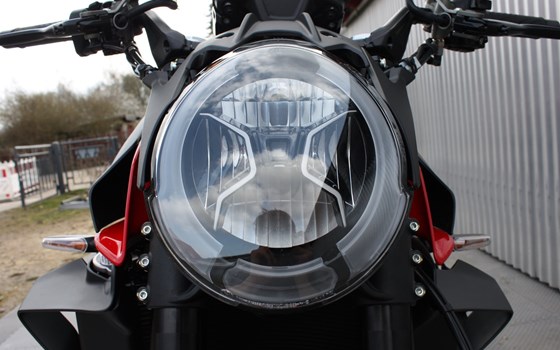 Verleihmotorrad MV Agusta Brutale 1000 RS vom Händler Zweirad Mildner - Bild 12 Verleihmotorrad MV Agusta Brutale 1000 RS vom Händler Zweirad Mildner - Bild 12