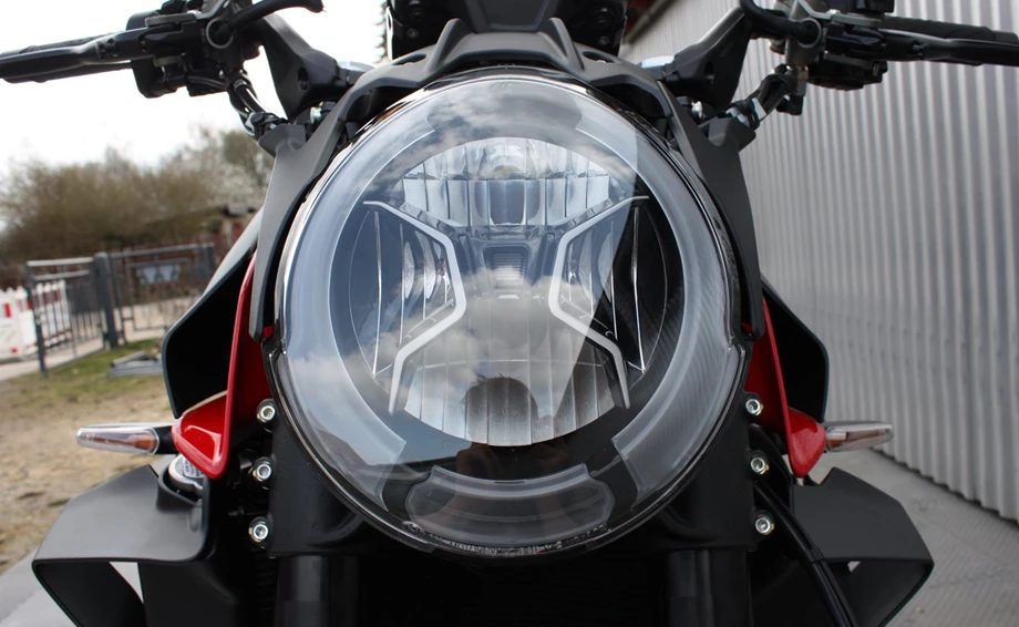 Verleihmotorrad MV Agusta Brutale 1000 RS vom Händler Zweirad Mildner Bild 12: Verleihmotorrad MV Agusta Brutale 1000 RS vom Händler Zweirad Mildner
