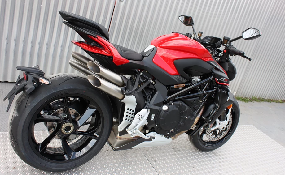 Verleihmotorrad MV Agusta Brutale 1000 RS vom Händler Zweirad Mildner Bild 3: Verleihmotorrad MV Agusta Brutale 1000 RS vom Händler Zweirad Mildner