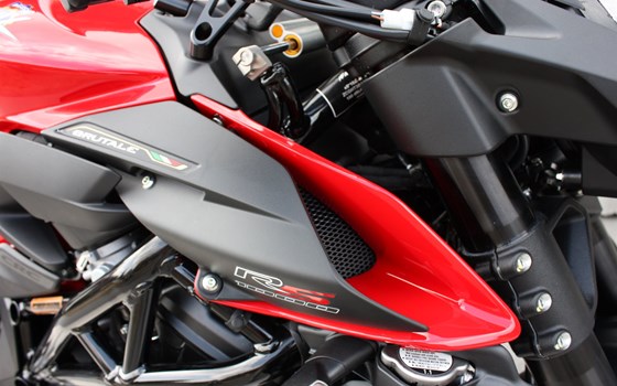 Verleihmotorrad MV Agusta Brutale 1000 RS vom Händler Zweirad Mildner - Bild 5 Verleihmotorrad MV Agusta Brutale 1000 RS vom Händler Zweirad Mildner - Bild 5