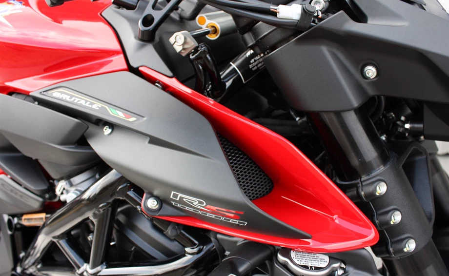 Verleihmotorrad MV Agusta Brutale 1000 RS vom Händler Zweirad Mildner Bild 5: Verleihmotorrad MV Agusta Brutale 1000 RS vom Händler Zweirad Mildner