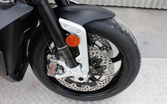 Verleihmotorrad MV Agusta Brutale 1000 RS vom Händler Zweirad Mildner - Bild 6 Verleihmotorrad MV Agusta Brutale 1000 RS vom Händler Zweirad Mildner - Bild 6