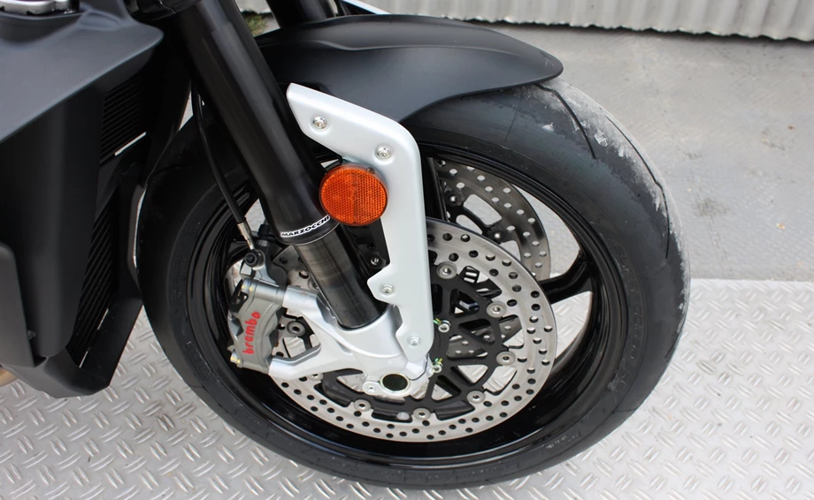 Verleihmotorrad MV Agusta Brutale 1000 RS vom Händler Zweirad Mildner Bild 6: Verleihmotorrad MV Agusta Brutale 1000 RS vom Händler Zweirad Mildner