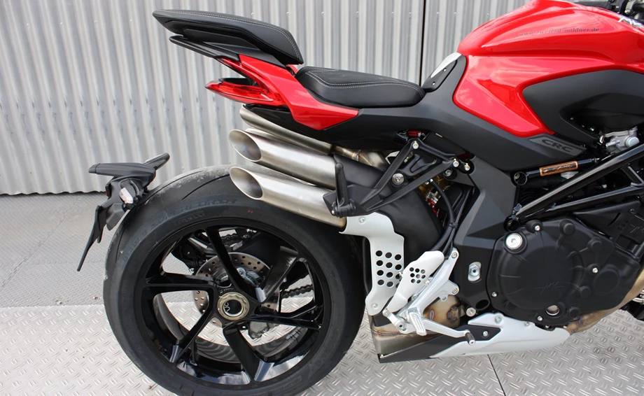 Verleihmotorrad MV Agusta Brutale 1000 RS vom Händler Zweirad Mildner Bild 8: Verleihmotorrad MV Agusta Brutale 1000 RS vom Händler Zweirad Mildner