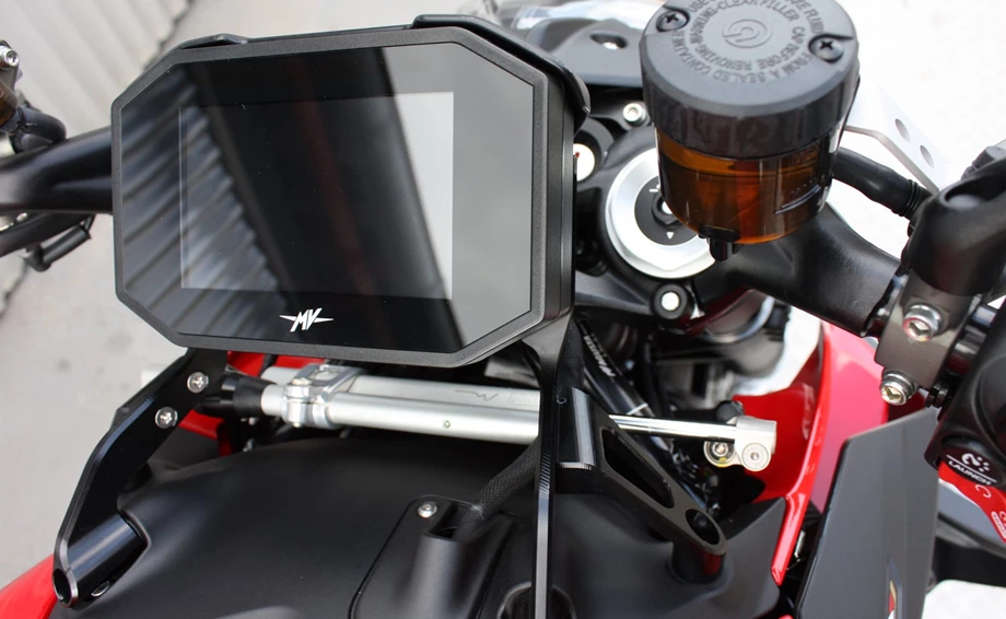 Verleihmotorrad MV Agusta Brutale 1000 RS vom Händler Zweirad Mildner Bild 9: Verleihmotorrad MV Agusta Brutale 1000 RS vom Händler Zweirad Mildner