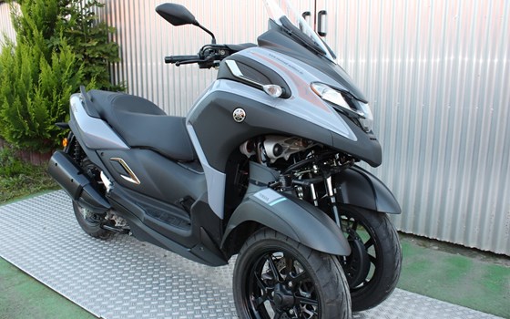 Verleihmotorrad Yamaha Tricity 300 vom Händler Zweirad Mildner - Bild 2 Verleihmotorrad Yamaha Tricity 300 vom Händler Zweirad Mildner - Bild 2