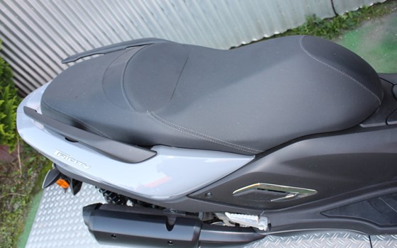 Verleihmotorrad Yamaha Tricity 300 vom Händler Zweirad Mildner - Bild 4 Verleihmotorrad Yamaha Tricity 300 vom Händler Zweirad Mildner - Bild 4