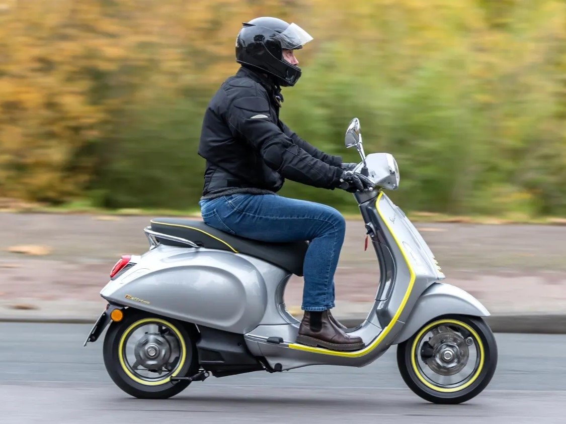 Vespa Elettrica 70 km/h