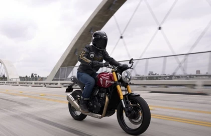 Leihmotorrad Triumph Speed 400 Leihmotorrad Triumph Speed 400