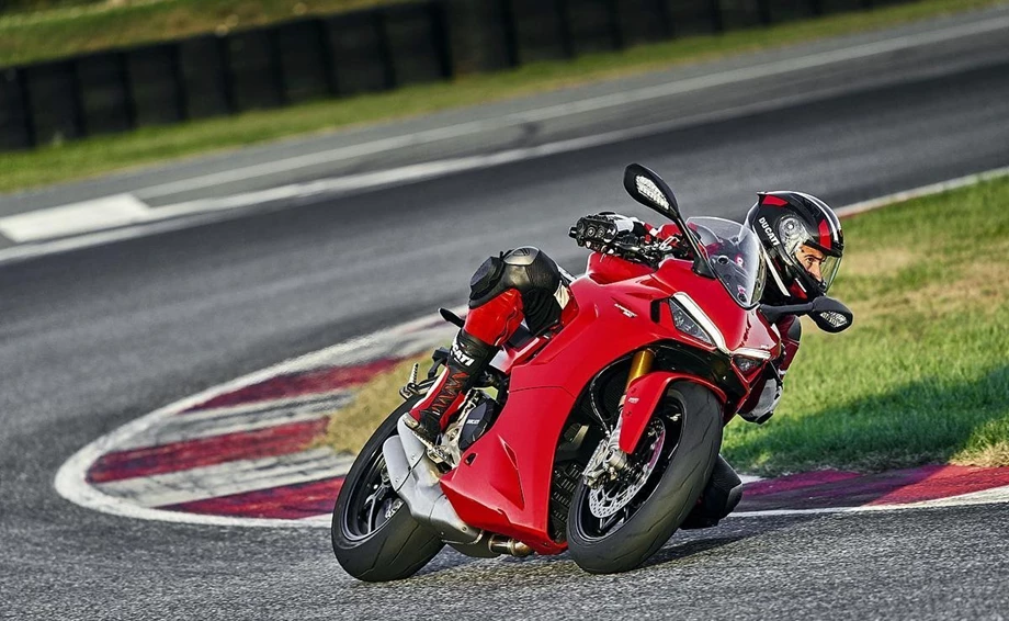 Verleihmotorrad Ducati SuperSport 950 S vom Händler O wie M Motorräder | Nachf. Sven-Olaf Timm e.K. Bild 13: Verleihmotorrad Ducati SuperSport 950 S vom Händler O wie M Motorräder | Nachf. Sven-Olaf Timm e.K.