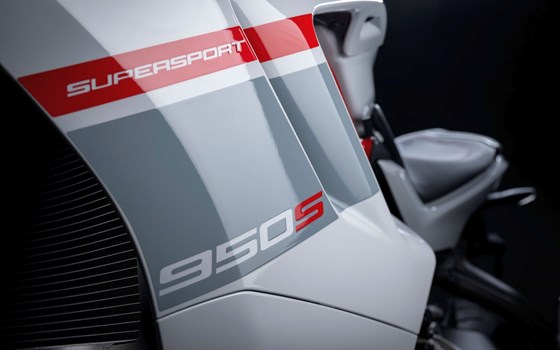 Verleihmotorrad Ducati SuperSport 950 S vom Händler O wie M Motorräder | Nachf. Sven-Olaf Timm e.K. - Bild 4 Verleihmotorrad Ducati SuperSport 950 S vom Händler O wie M Motorräder | Nachf. Sven-Olaf Timm e.K. - Bild 4