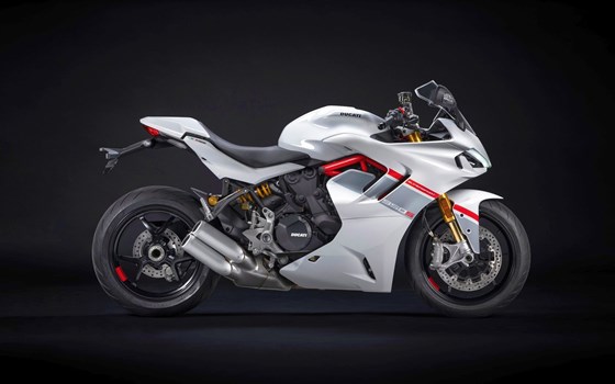 Verleihmotorrad Ducati SuperSport 950 S vom Händler O wie M Motorräder | Nachf. Sven-Olaf Timm e.K. - Bild 5 Verleihmotorrad Ducati SuperSport 950 S vom Händler O wie M Motorräder | Nachf. Sven-Olaf Timm e.K. - Bild 5