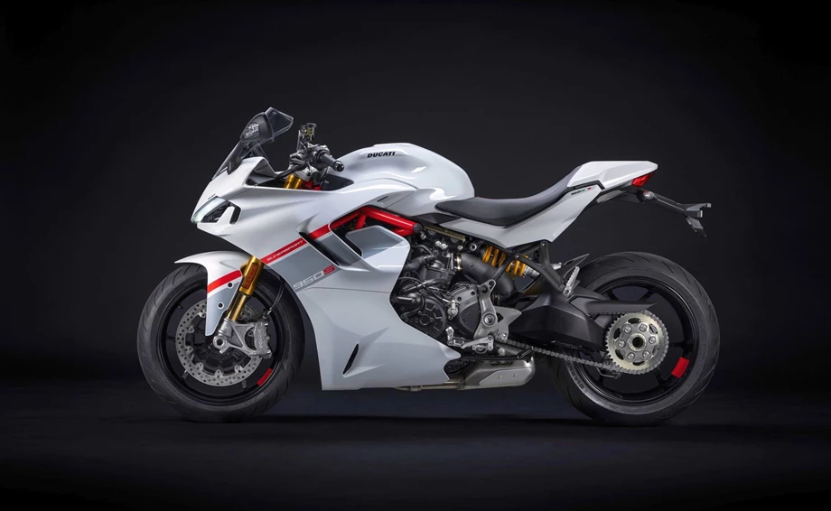 Verleihmotorrad Ducati SuperSport 950 S vom Händler O wie M Motorräder | Nachf. Sven-Olaf Timm e.K. Bild 6: Verleihmotorrad Ducati SuperSport 950 S vom Händler O wie M Motorräder | Nachf. Sven-Olaf Timm e.K.