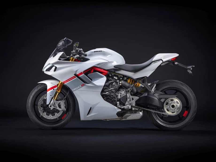 Verleihmotorrad Ducati SuperSport 950 S vom Händler O wie M Motorräder | Nachf. Sven-Olaf Timm e.K. Bild 6: Verleihmotorrad Ducati SuperSport 950 S vom Händler O wie M Motorräder | Nachf. Sven-Olaf Timm e.K.