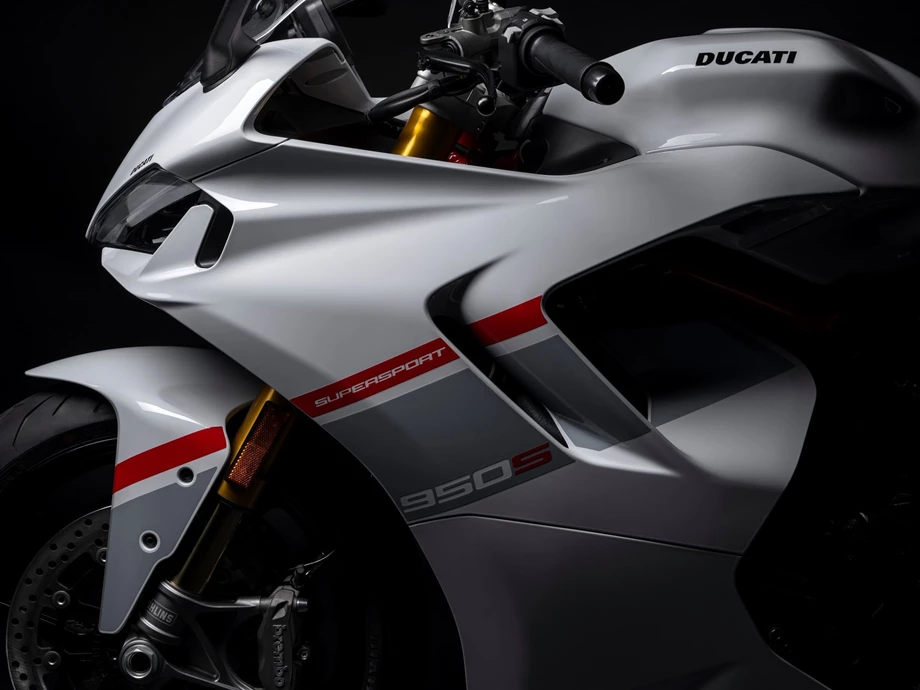 Verleihmotorrad Ducati SuperSport 950 S vom Händler O wie M Motorräder | Nachf. Sven-Olaf Timm e.K. Bild 7: Verleihmotorrad Ducati SuperSport 950 S vom Händler O wie M Motorräder | Nachf. Sven-Olaf Timm e.K.