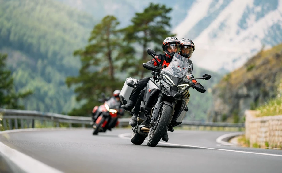 Verleihmotorrad Ducati Multistrada V4 S vom Händler O wie M Motorräder | Nachf. Sven-Olaf Timm e.K. Bild 2: Verleihmotorrad Ducati Multistrada V4 S vom Händler O wie M Motorräder | Nachf. Sven-Olaf Timm e.K.