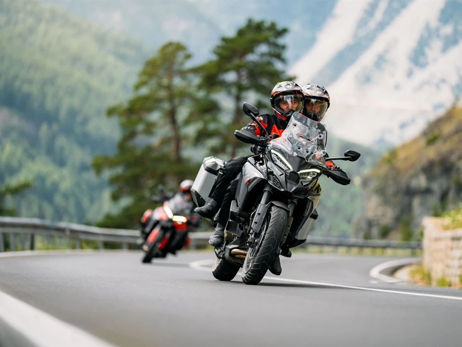 Verleihmotorrad Ducati Multistrada V4 S vom Händler O wie M Motorräder | Nachf. Sven-Olaf Timm e.K. Bild 2: Verleihmotorrad Ducati Multistrada V4 S vom Händler O wie M Motorräder | Nachf. Sven-Olaf Timm e.K.